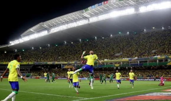 内马尔罗德里戈各进2球 巴西队5比1大胜玻利维亚