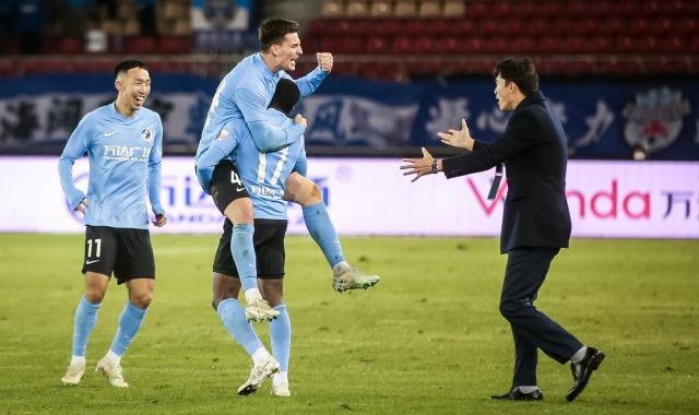 开云-控球率不足4成 谢晖再用“本土敢死队”硬刚徐正源