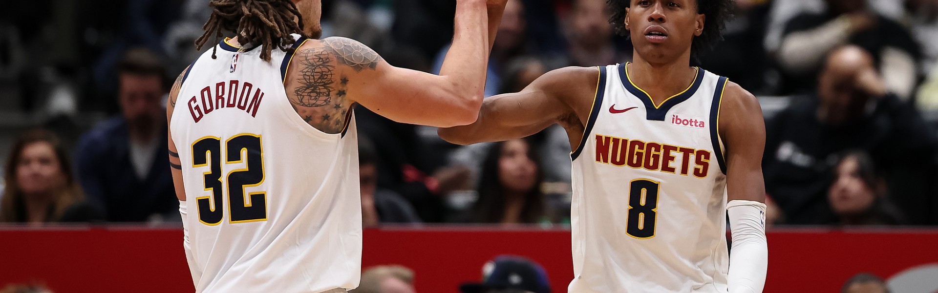 开云中国-沃特森35分创生涯新高瓦兰复出16+9 掘金胜奇才