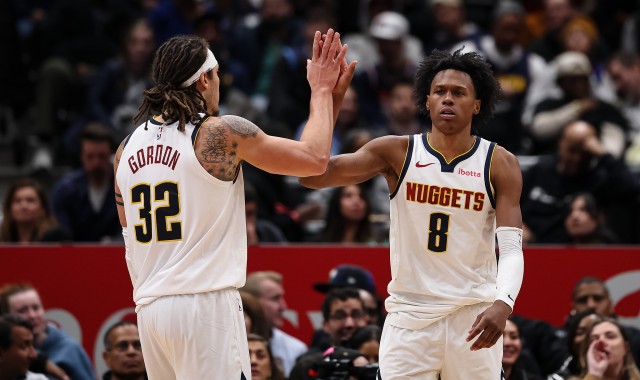 开云中国-沃特森35分创生涯新高瓦兰复出16+9 掘金胜奇才