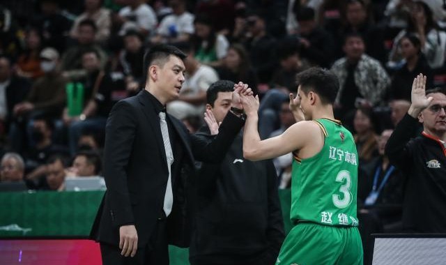 【观察】杨鸣归来收获开门红 辽篮只等郭艾伦回归