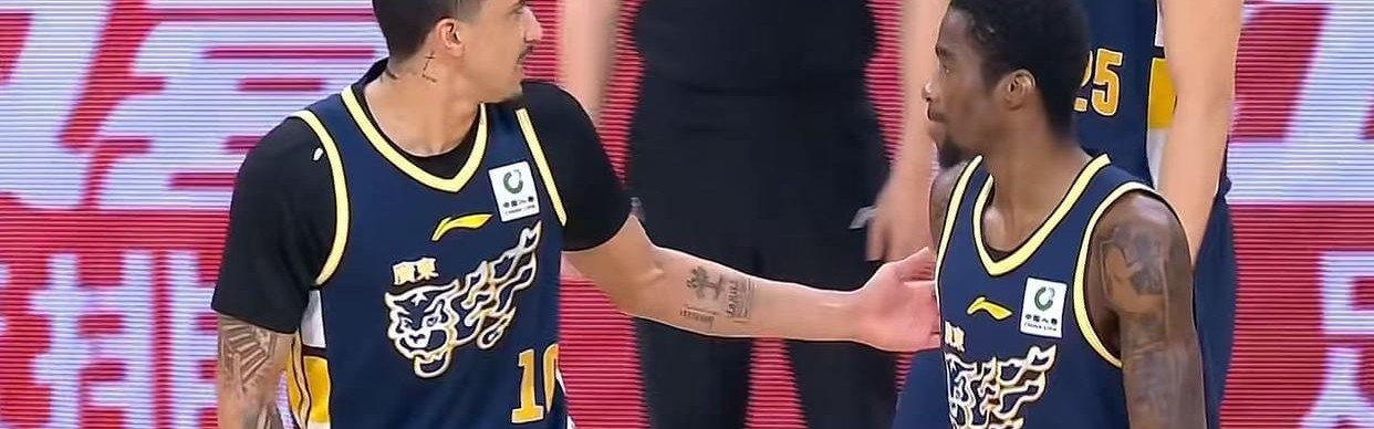 开云app在线下载-恭喜杜锋！广东残阵打爆上海男篮，朱芳雨押宝2米18新大外援？